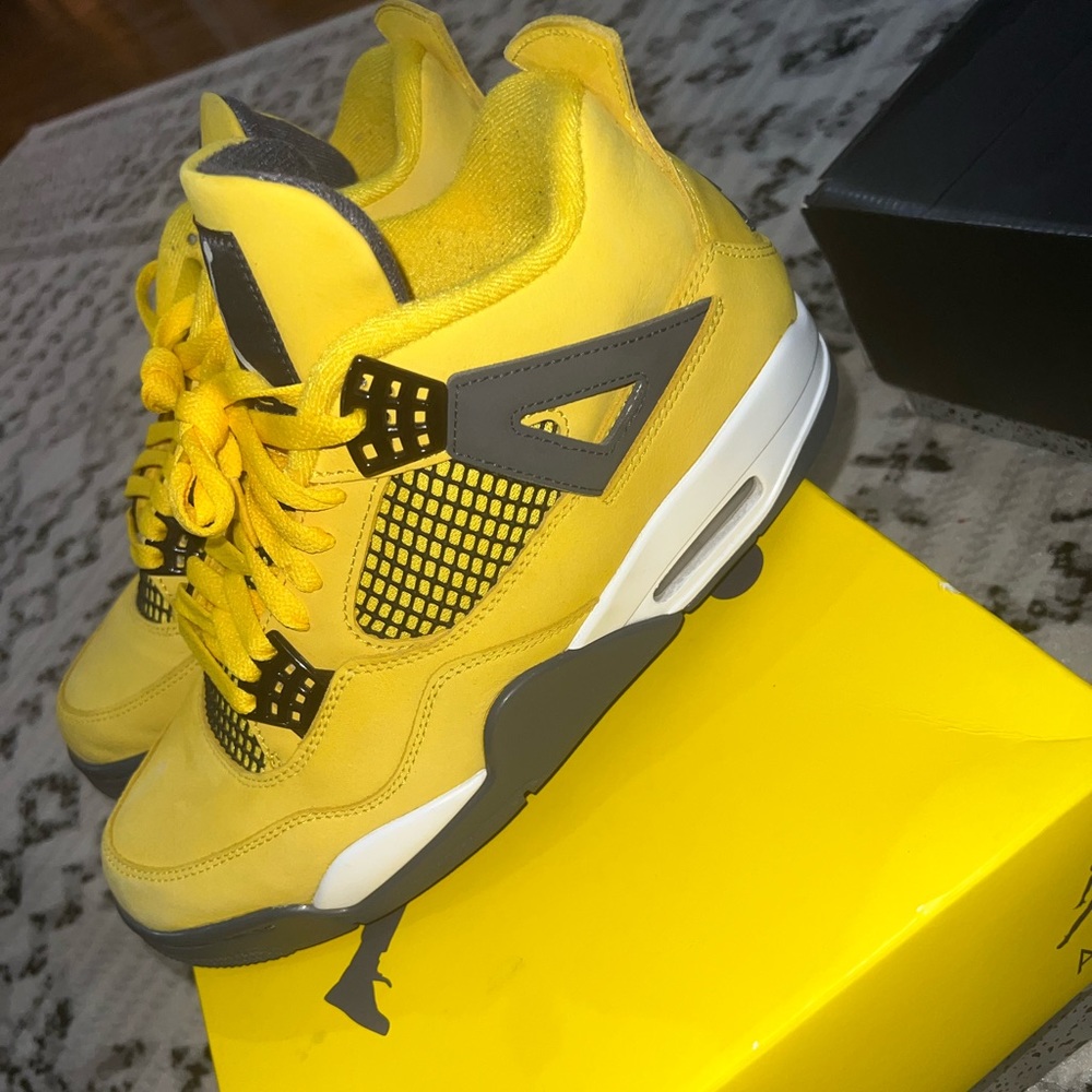 Yellow Jordan 4’s